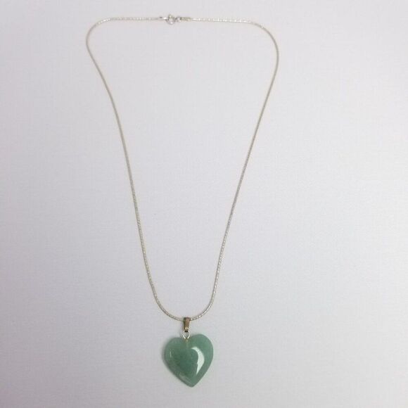 Vintage Sterling Silver Snake Chain with Green Heart Shape Stone Pendant, Estate - Picture 4 of 9